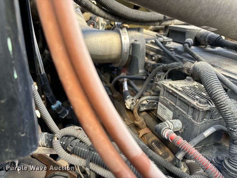 image for item DH8641 2005 Sterling  Condor refuse truck