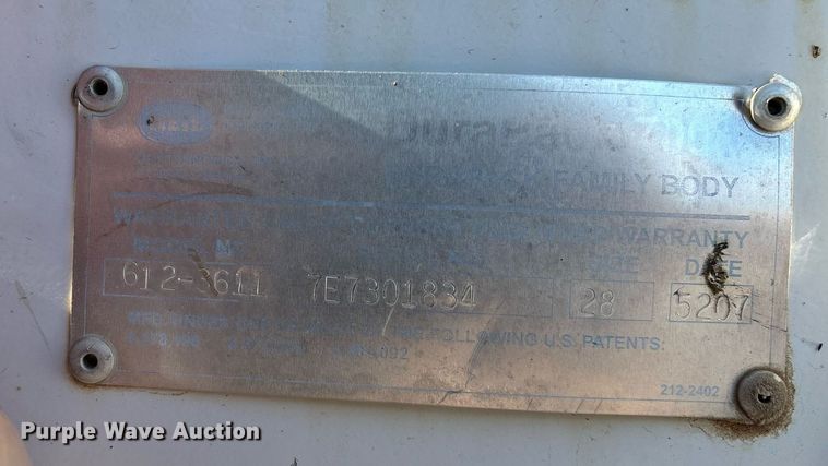 image for item DH8641 2005 Sterling  Condor refuse truck