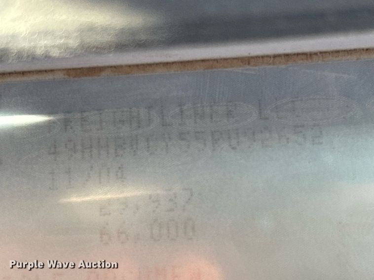 image for item DH8641 2005 Sterling  Condor refuse truck