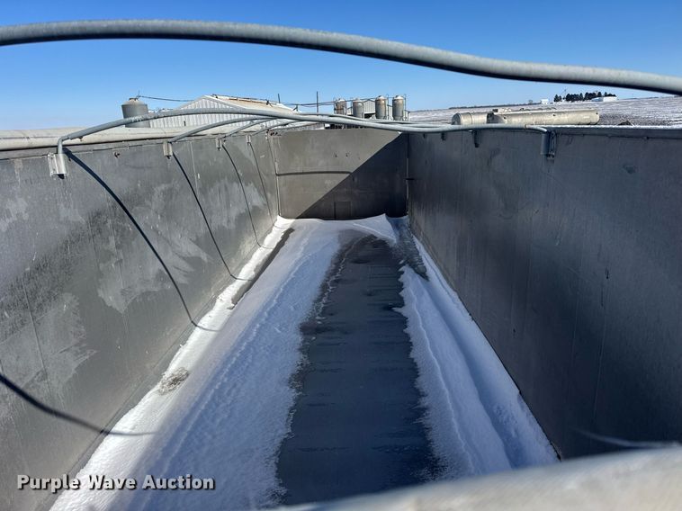 image for item DH9847 1995 East Trailer end dump trailer