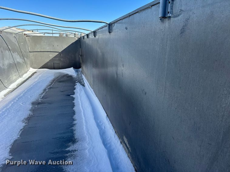 image for item DH9847 1995 East Trailer end dump trailer