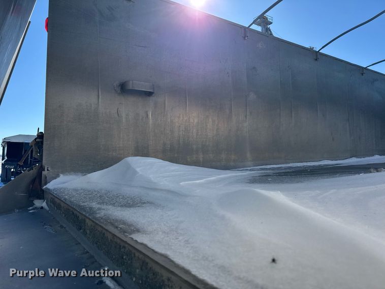 image for item DH9847 1995 East Trailer end dump trailer