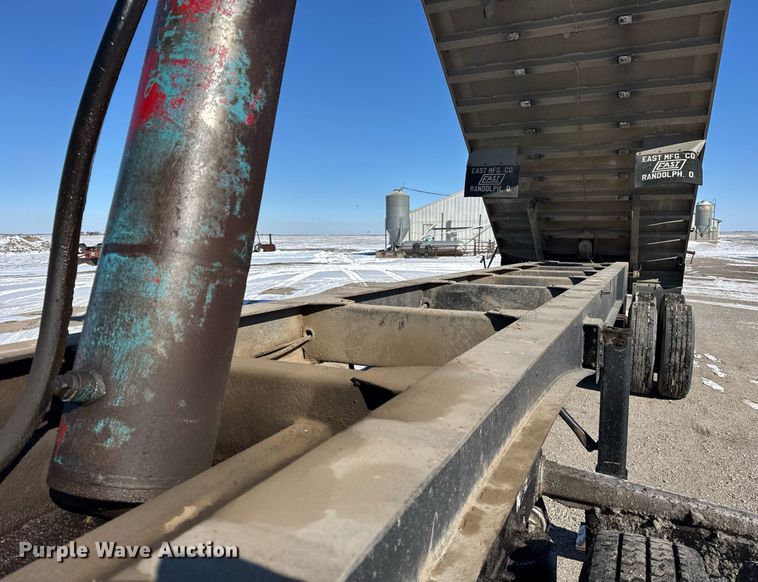 image for item DH9847 1995 East Trailer end dump trailer