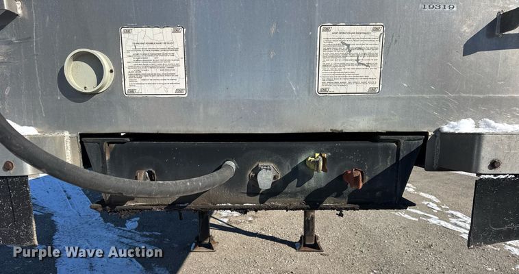 image for item DH9847 1995 East Trailer end dump trailer