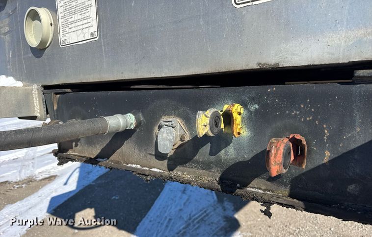 image for item DH9847 1995 East Trailer end dump trailer