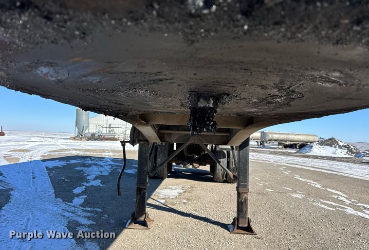 image for item DH9847 1995 East Trailer end dump trailer