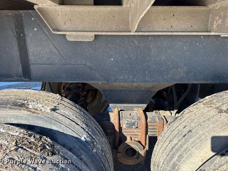 image for item DH9847 1995 East Trailer end dump trailer