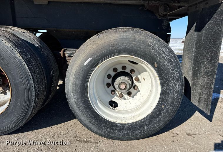 image for item DH9847 1995 East Trailer end dump trailer