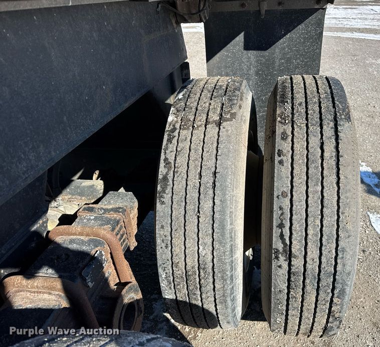 image for item DH9847 1995 East Trailer end dump trailer