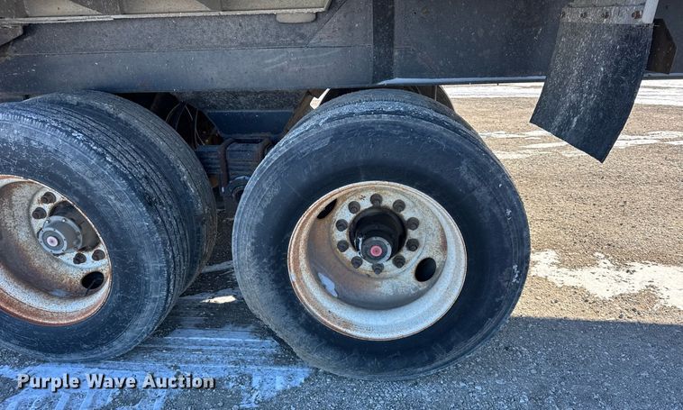 image for item DH9847 1995 East Trailer end dump trailer