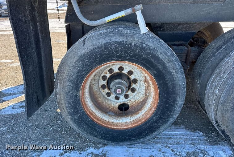 image for item DH9847 1995 East Trailer end dump trailer