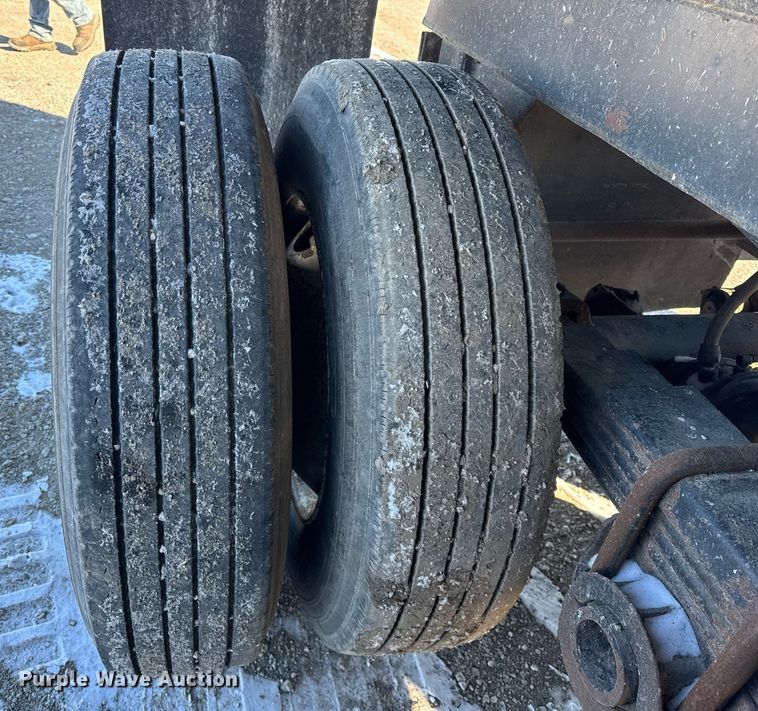 image for item DH9847 1995 East Trailer end dump trailer