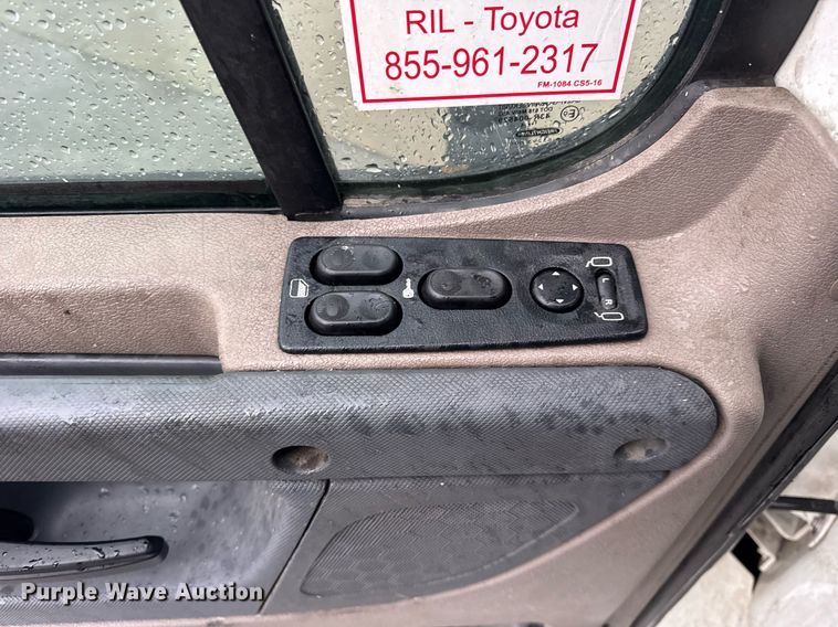 image for item DH9879 2015 Freightliner Cascadia semi truck