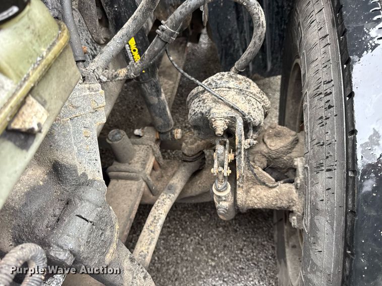 image for item DH9879 2015 Freightliner Cascadia semi truck