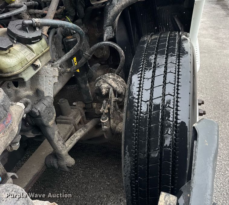 image for item DH9879 2015 Freightliner Cascadia semi truck