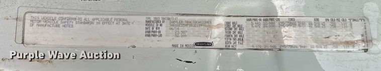 image for item DH9879 2015 Freightliner Cascadia semi truck