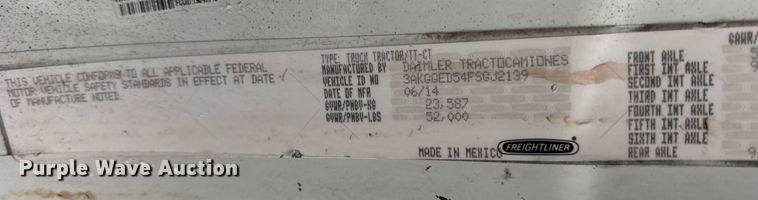 image for item DH9879 2015 Freightliner Cascadia semi truck