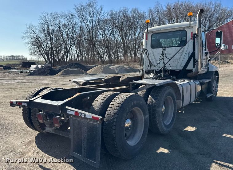 image for item DH9891 2012 Mack CXU semi truck