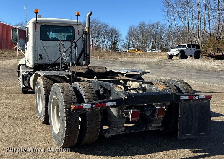 image for item DH9891 2012 Mack CXU semi truck