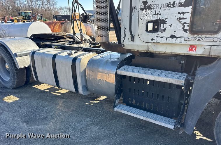 image for item DH9891 2012 Mack CXU semi truck