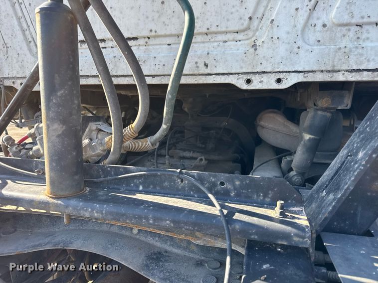 image for item DH9891 2012 Mack CXU semi truck