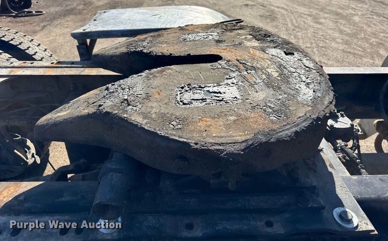 image for item DH9891 2012 Mack CXU semi truck