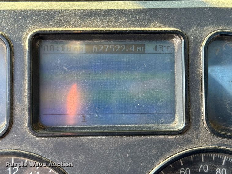 image for item DH9891 2012 Mack CXU semi truck