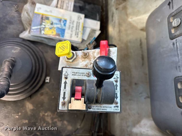 image for item DH9891 2012 Mack CXU semi truck