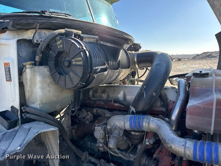 image for item DH9891 2012 Mack CXU semi truck