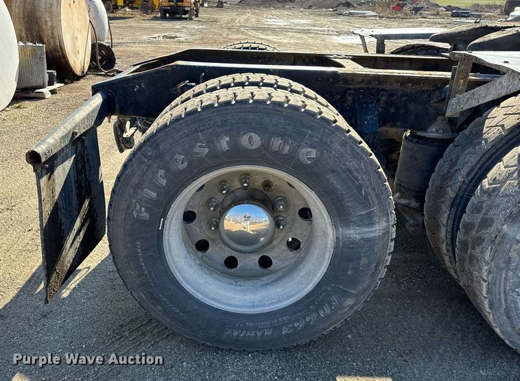 image for item DH9891 2012 Mack CXU semi truck