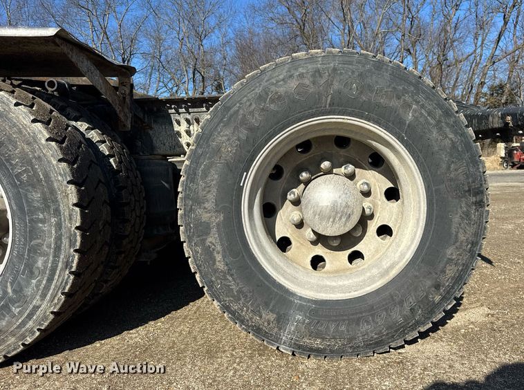 image for item DH9891 2012 Mack CXU semi truck