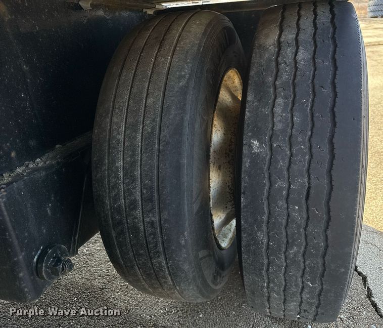 image for item DH9893 2007 Landoll lowboy equipment trailer