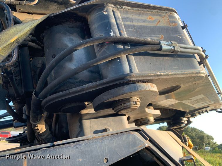 image for item DM1807 2004 Hiab 400-2 knuckle boom crane