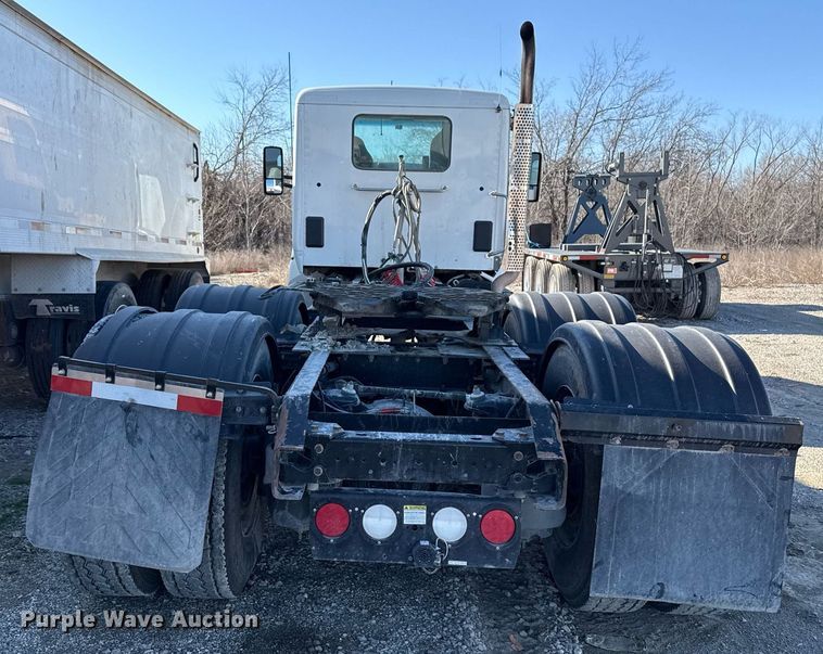 image for item DM5608 2015 Kenworth T880 semi truck