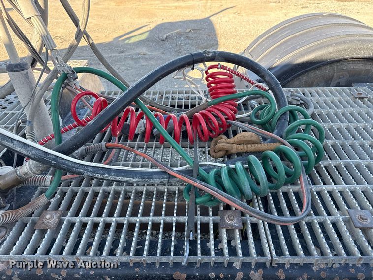 image for item DM5608 2015 Kenworth T880 semi truck