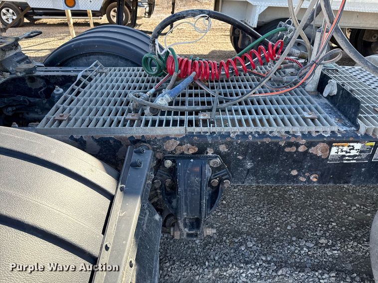 image for item DM5608 2015 Kenworth T880 semi truck