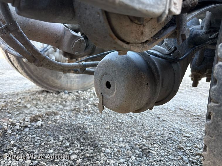 image for item DM5608 2015 Kenworth T880 semi truck