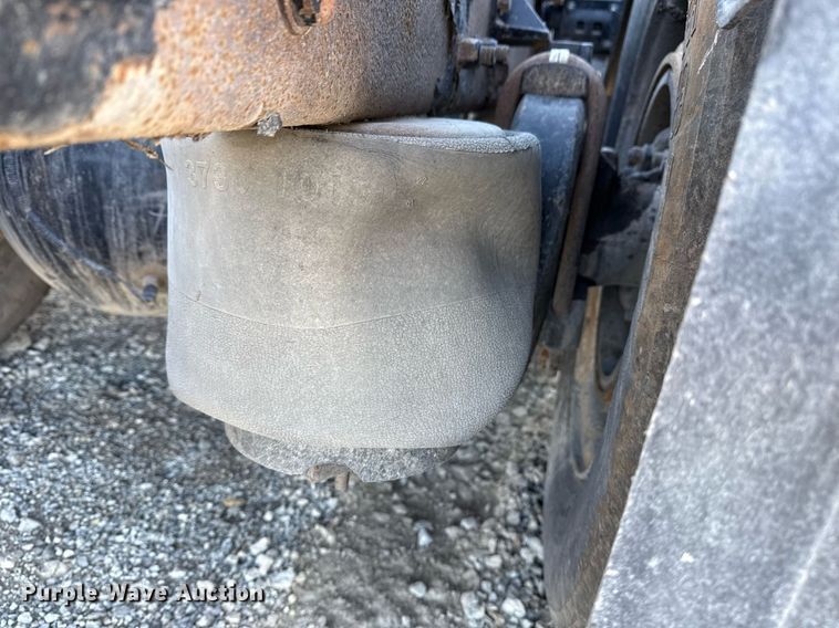 image for item DM5608 2015 Kenworth T880 semi truck