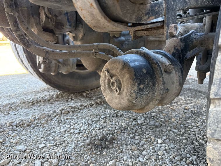 image for item DM5608 2015 Kenworth T880 semi truck