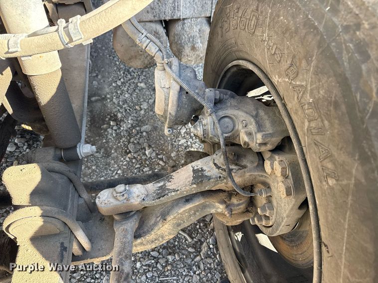 image for item DM5608 2015 Kenworth T880 semi truck