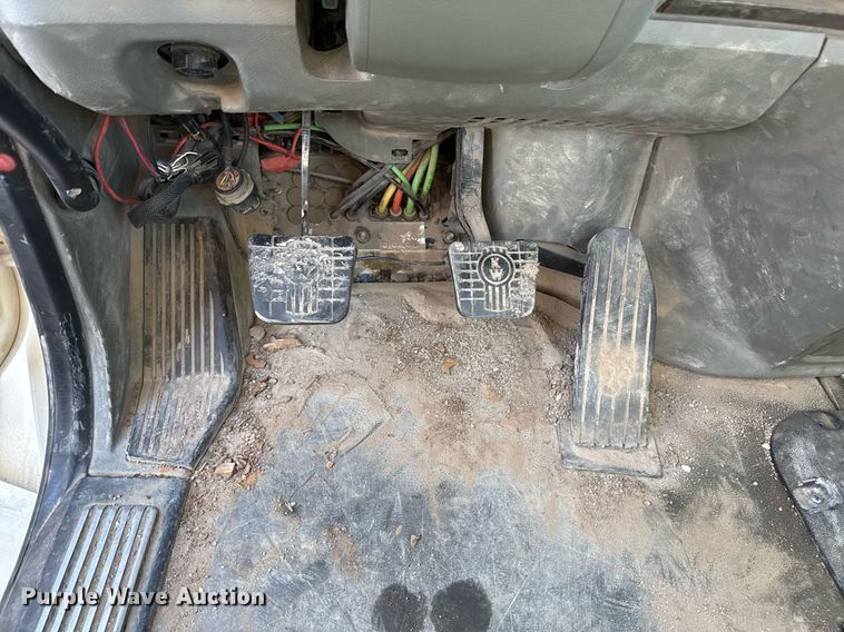 image for item DM5608 2015 Kenworth T880 semi truck