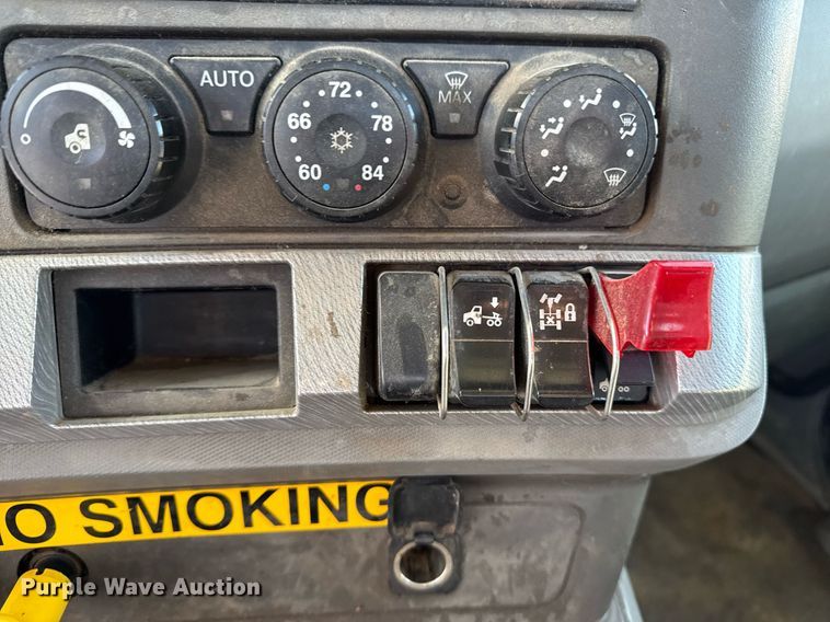 image for item DM5608 2015 Kenworth T880 semi truck