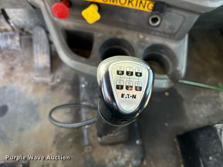 image for item DM5608 2015 Kenworth T880 semi truck