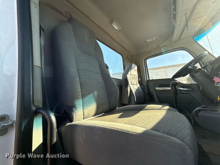 image for item DM5608 2015 Kenworth T880 semi truck