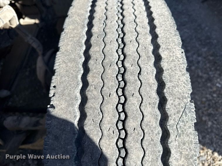 image for item DM5608 2015 Kenworth T880 semi truck