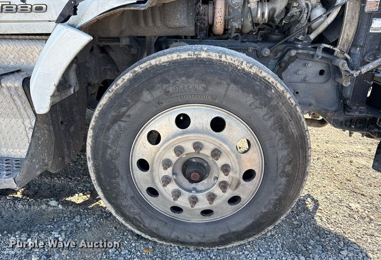 image for item DM5608 2015 Kenworth T880 semi truck