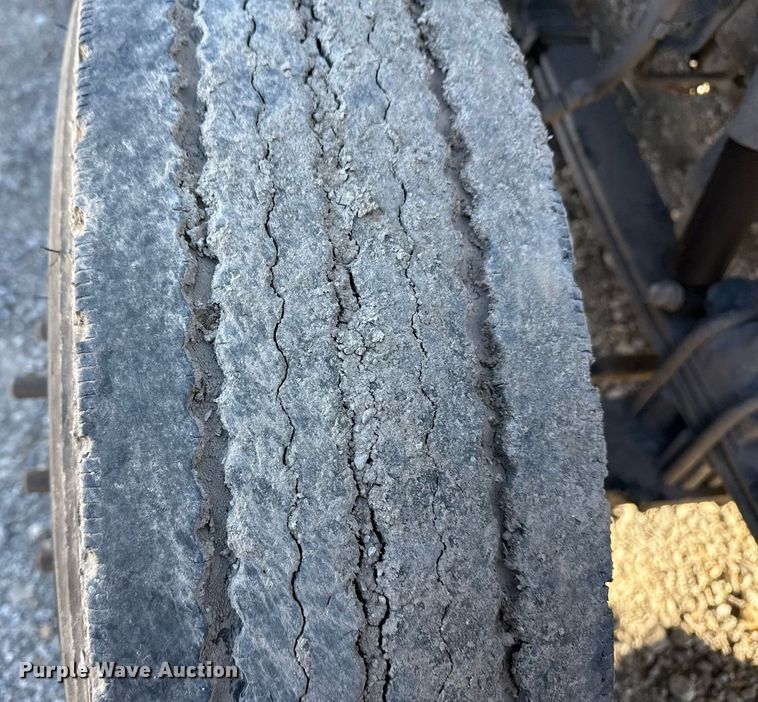 image for item DM5608 2015 Kenworth T880 semi truck