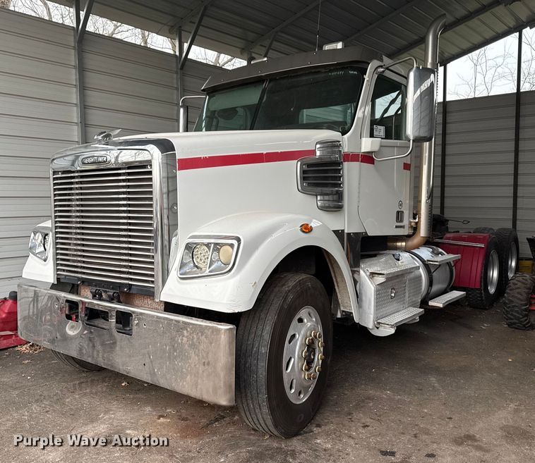 image for item DM5632 2013 Freightliner Coronado semi truck