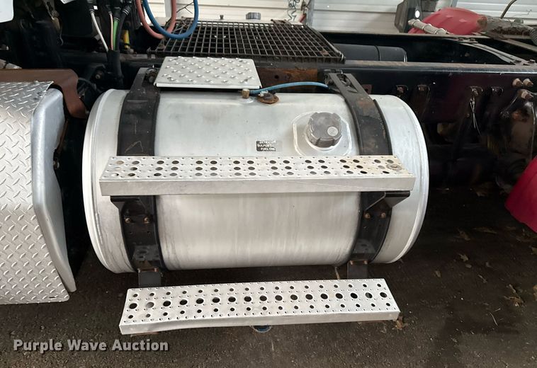 image for item DM5632 2013 Freightliner Coronado semi truck