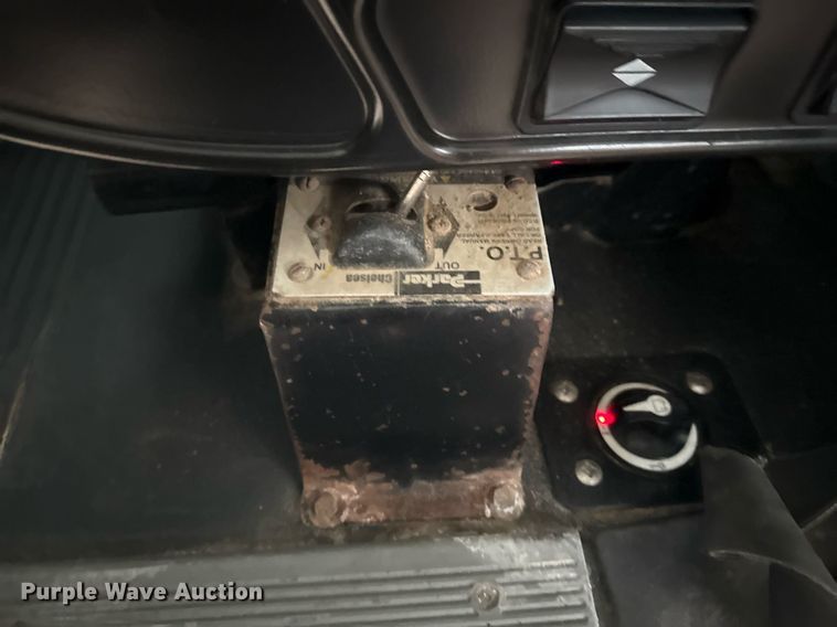 image for item DM5632 2013 Freightliner Coronado semi truck